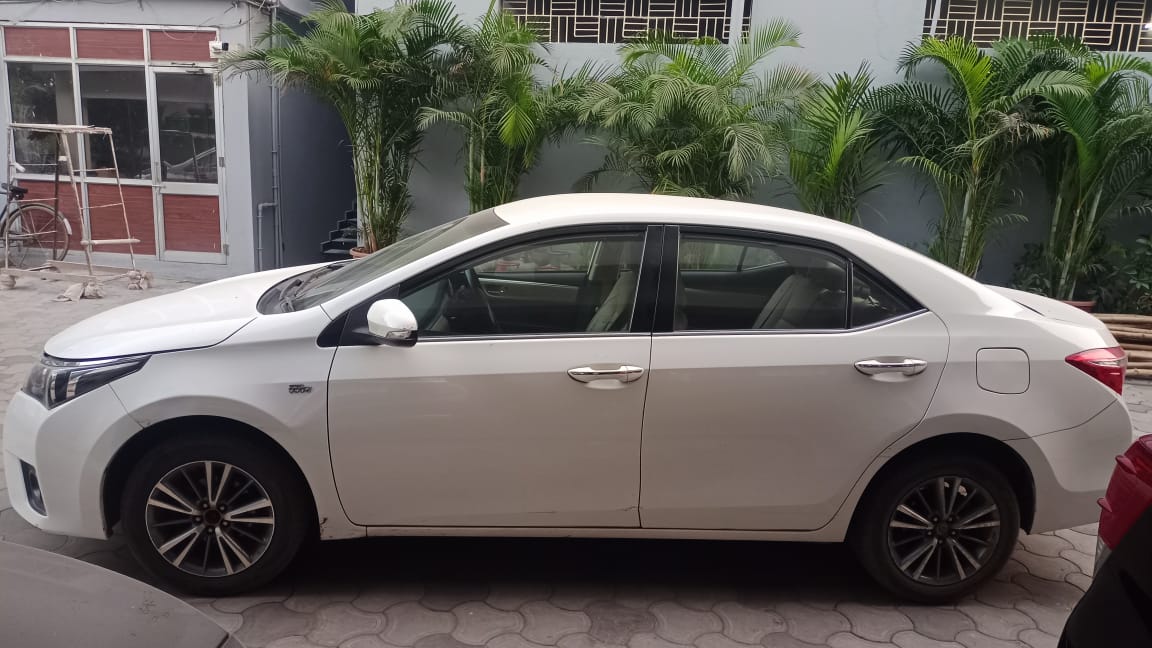 Toyota Corolla Altis(2014-2017) Le Petrol